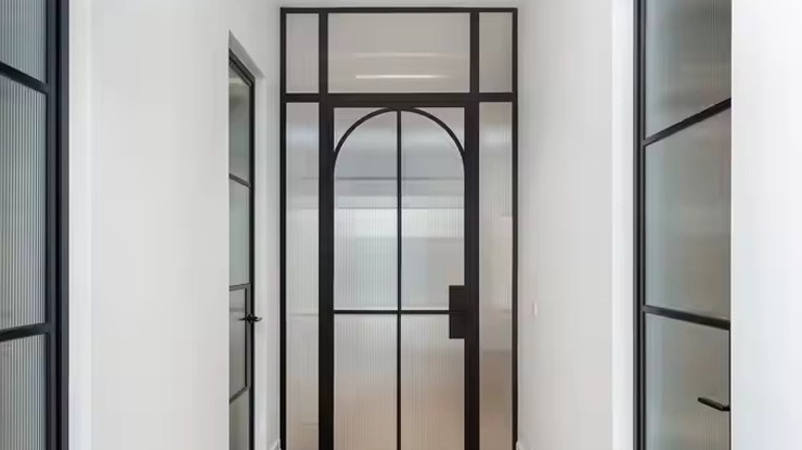 Saiz Frame Pintu Besi di Malaysia